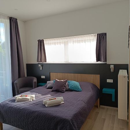 Ujhely Apartmanhaz Siofok Ngoại thất bức ảnh