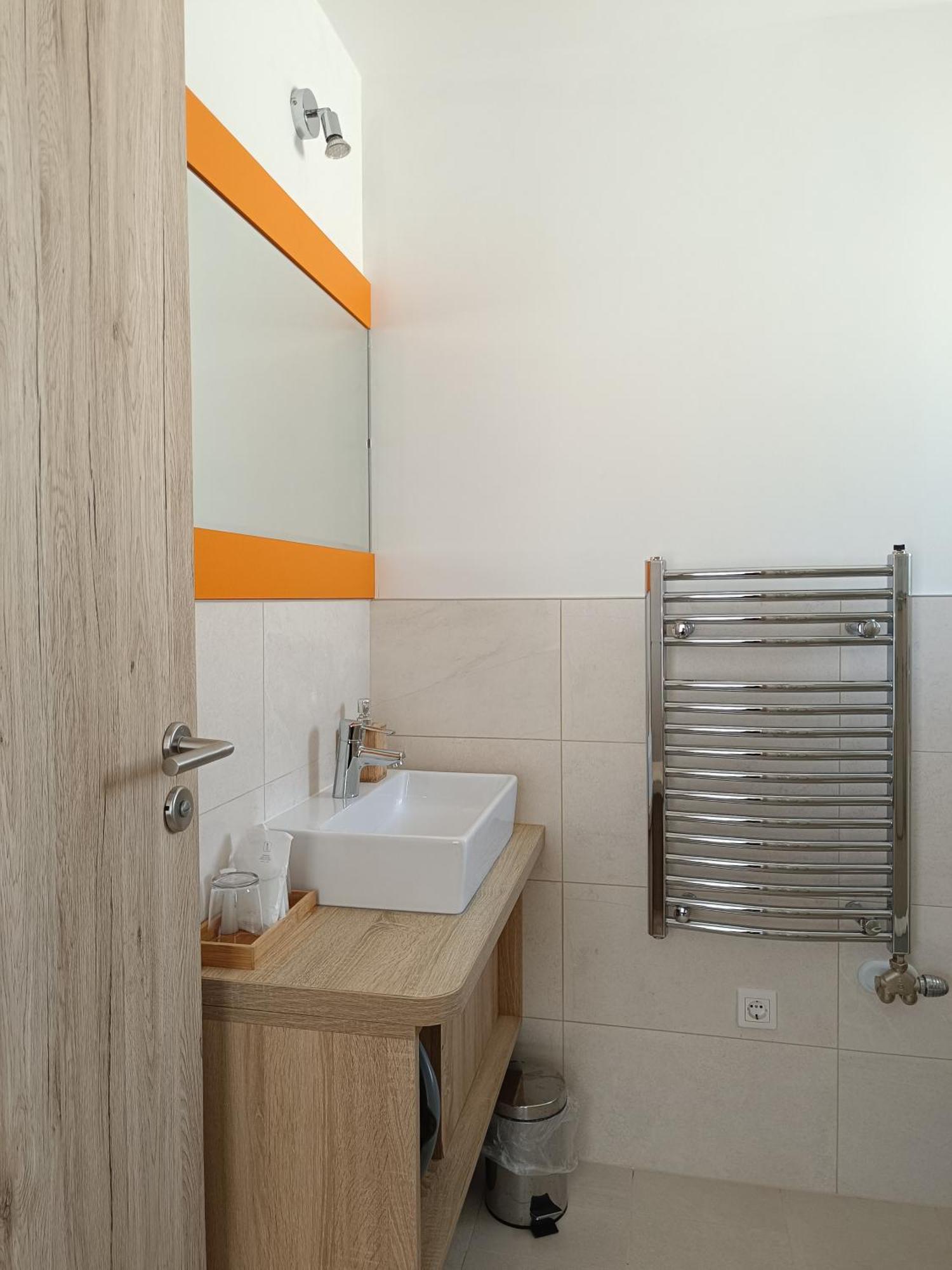 Ujhely Apartmanhaz Siofok Ngoại thất bức ảnh
