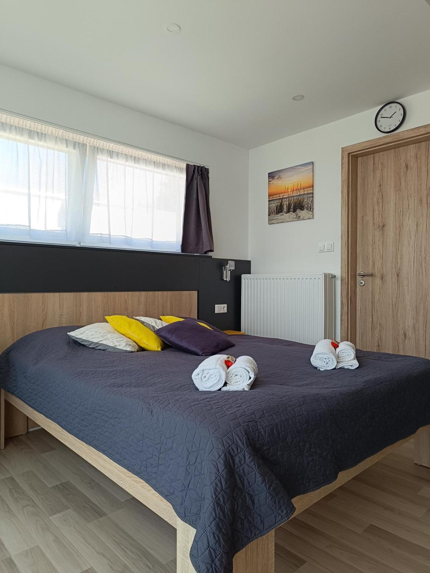 Ujhely Apartmanhaz Siofok Ngoại thất bức ảnh