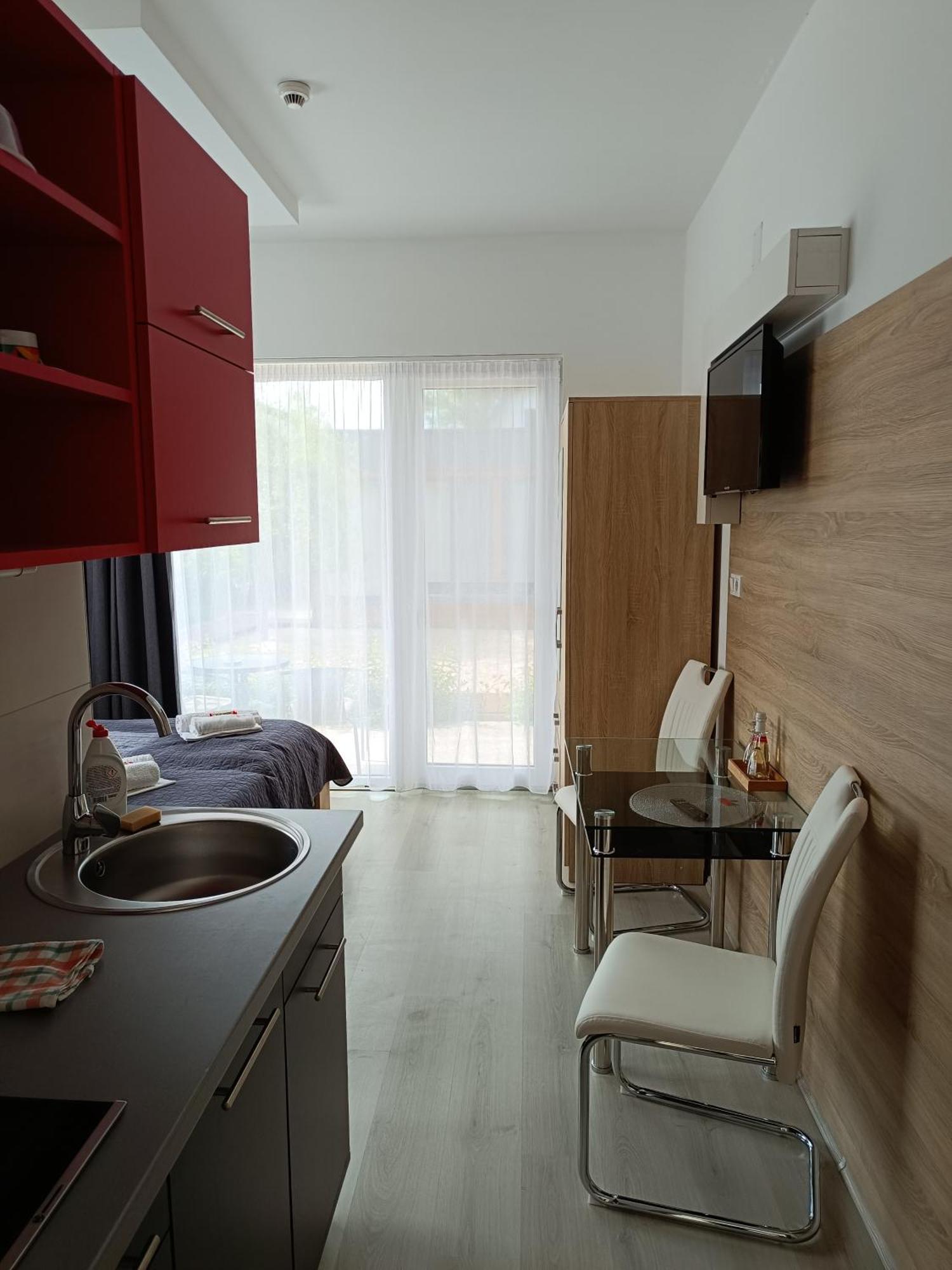 Ujhely Apartmanhaz Siofok Ngoại thất bức ảnh