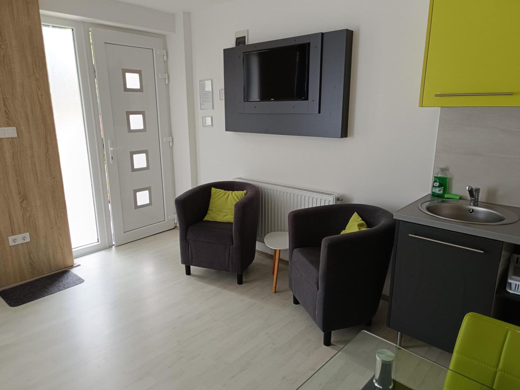 Ujhely Apartmanhaz Siofok Ngoại thất bức ảnh