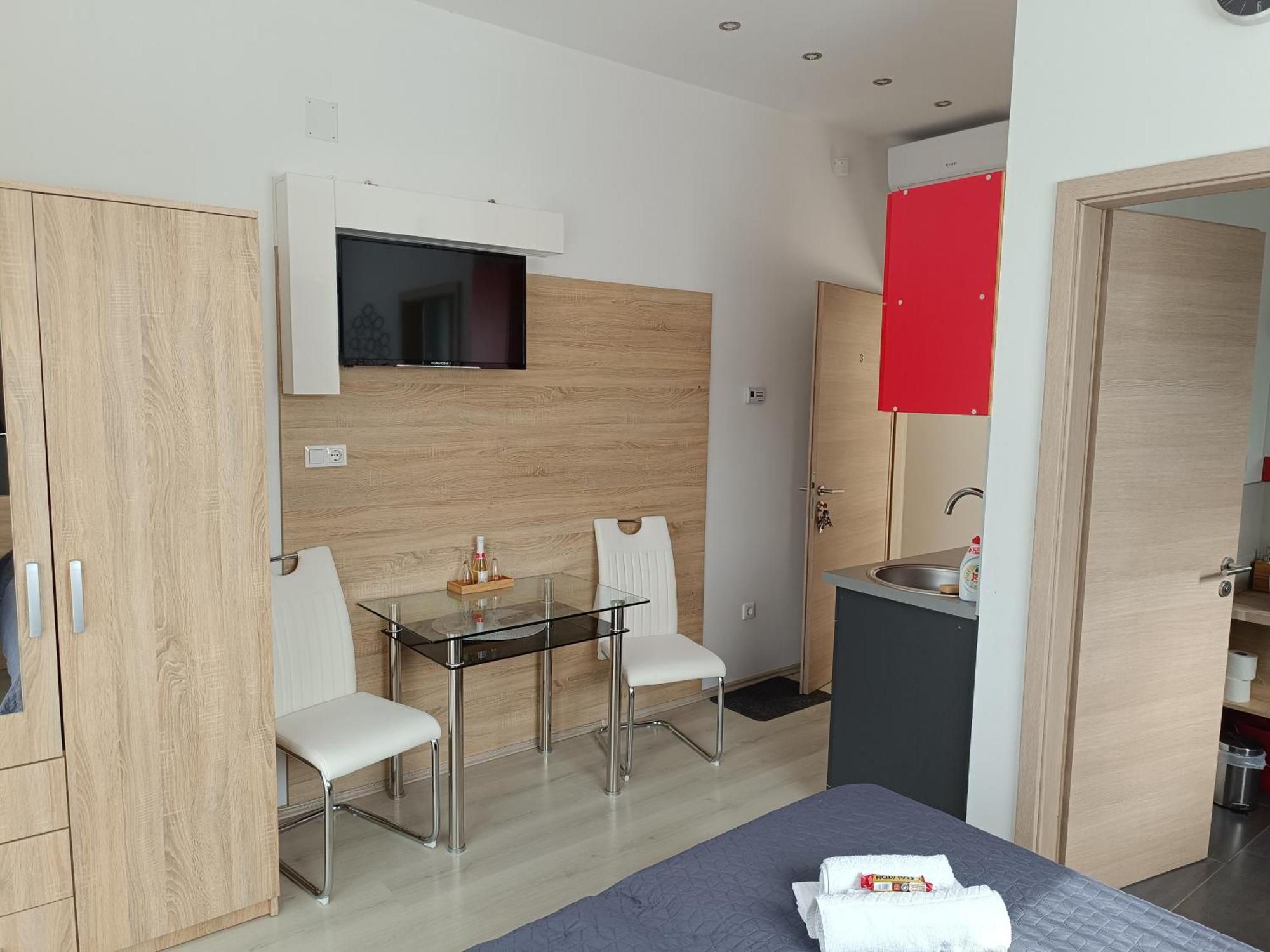 Ujhely Apartmanhaz Siofok Ngoại thất bức ảnh