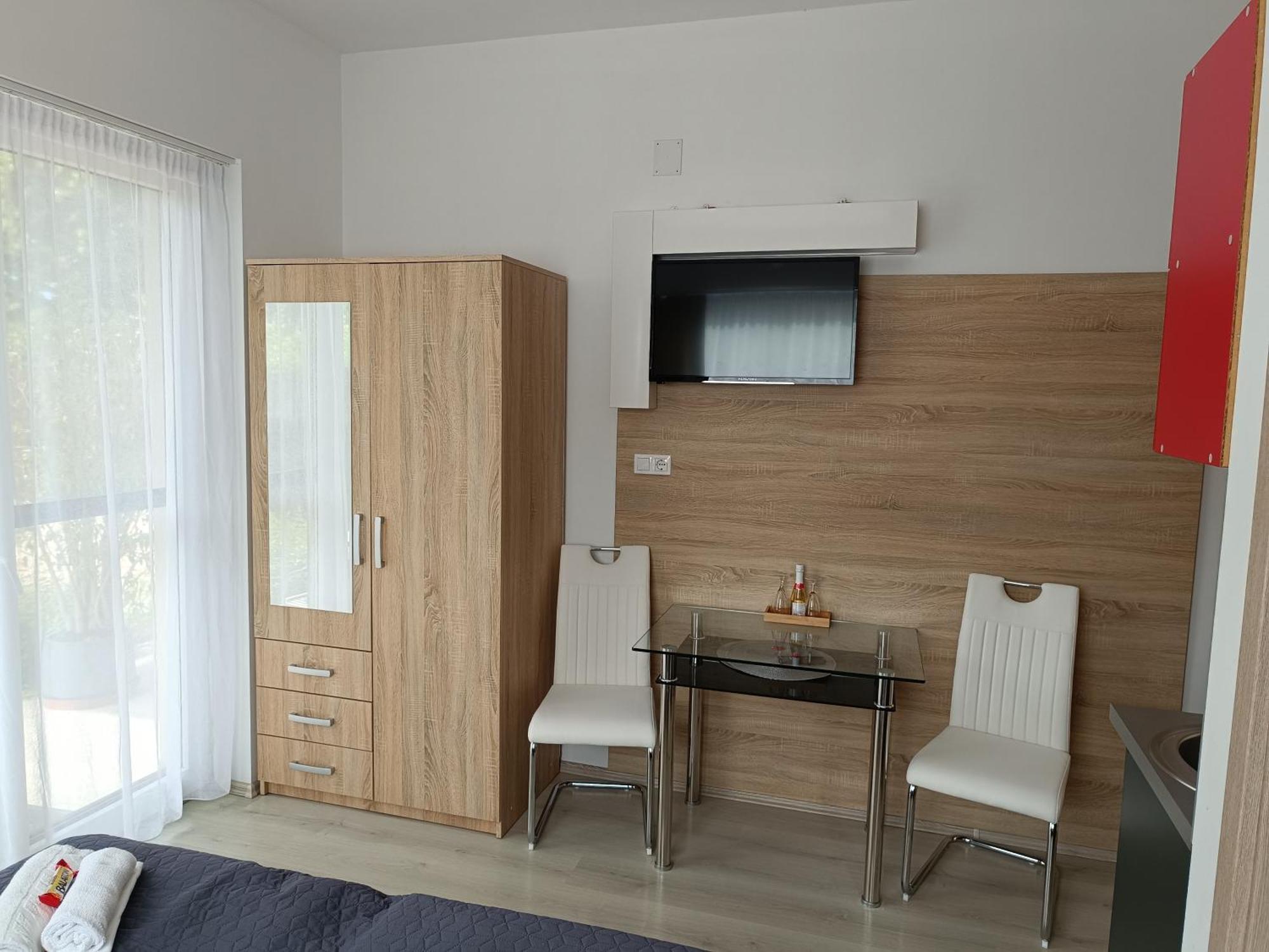 Ujhely Apartmanhaz Siofok Ngoại thất bức ảnh