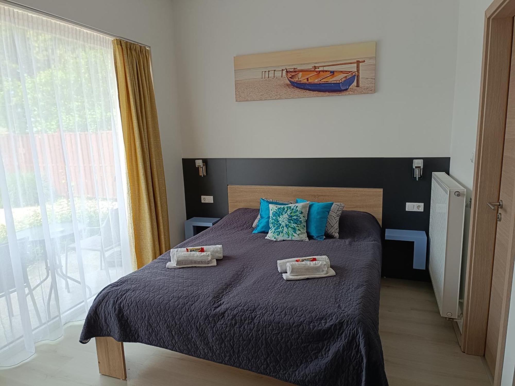 Ujhely Apartmanhaz Siofok Ngoại thất bức ảnh