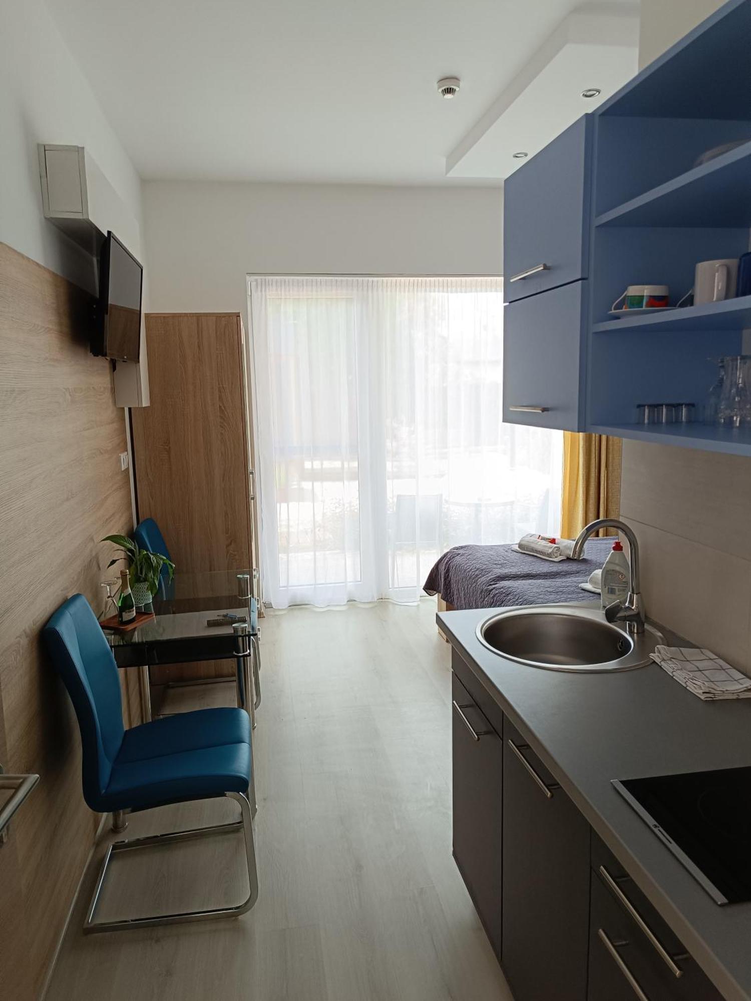 Ujhely Apartmanhaz Siofok Ngoại thất bức ảnh