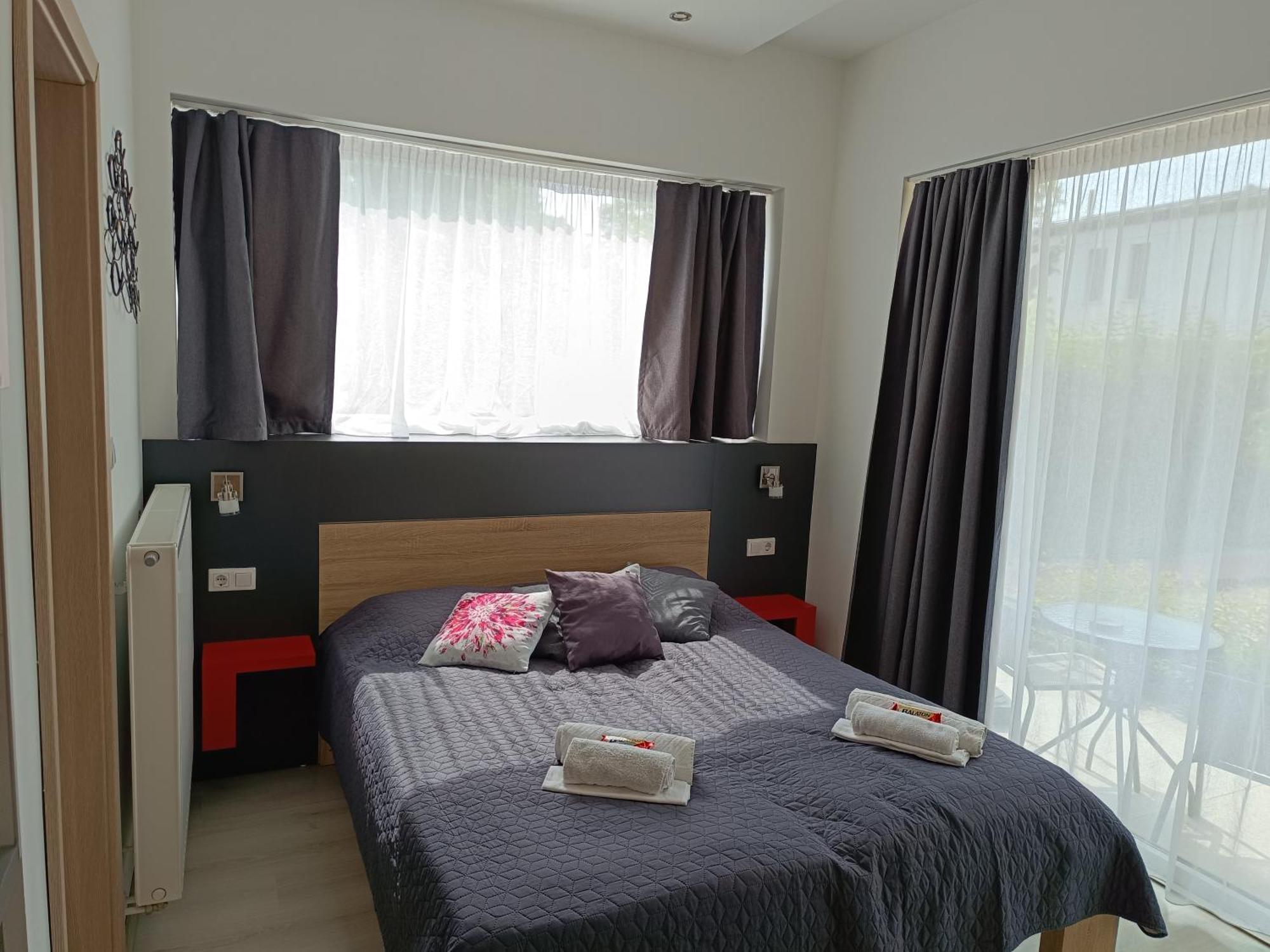 Ujhely Apartmanhaz Siofok Ngoại thất bức ảnh