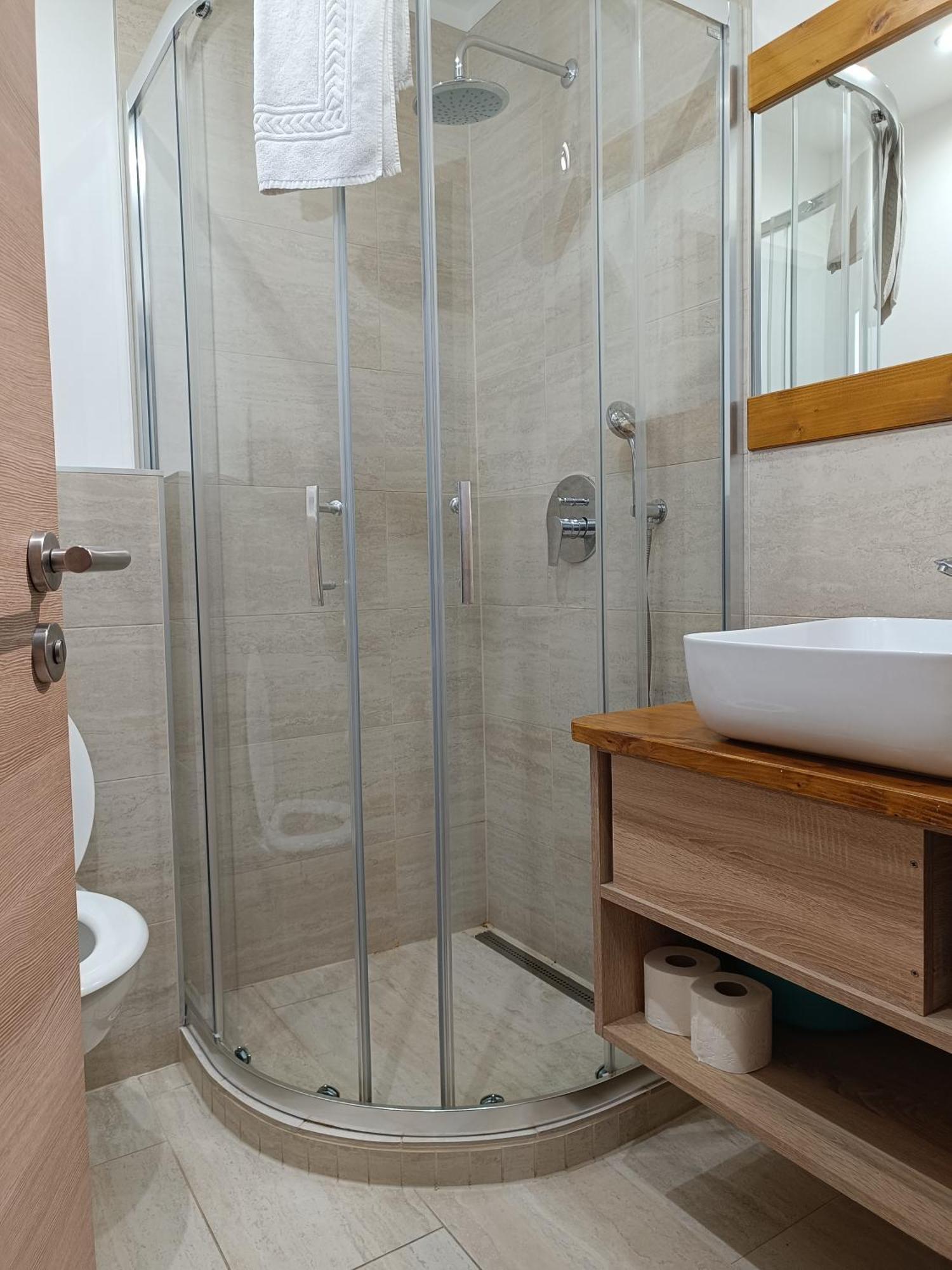 Ujhely Apartmanhaz Siofok Ngoại thất bức ảnh