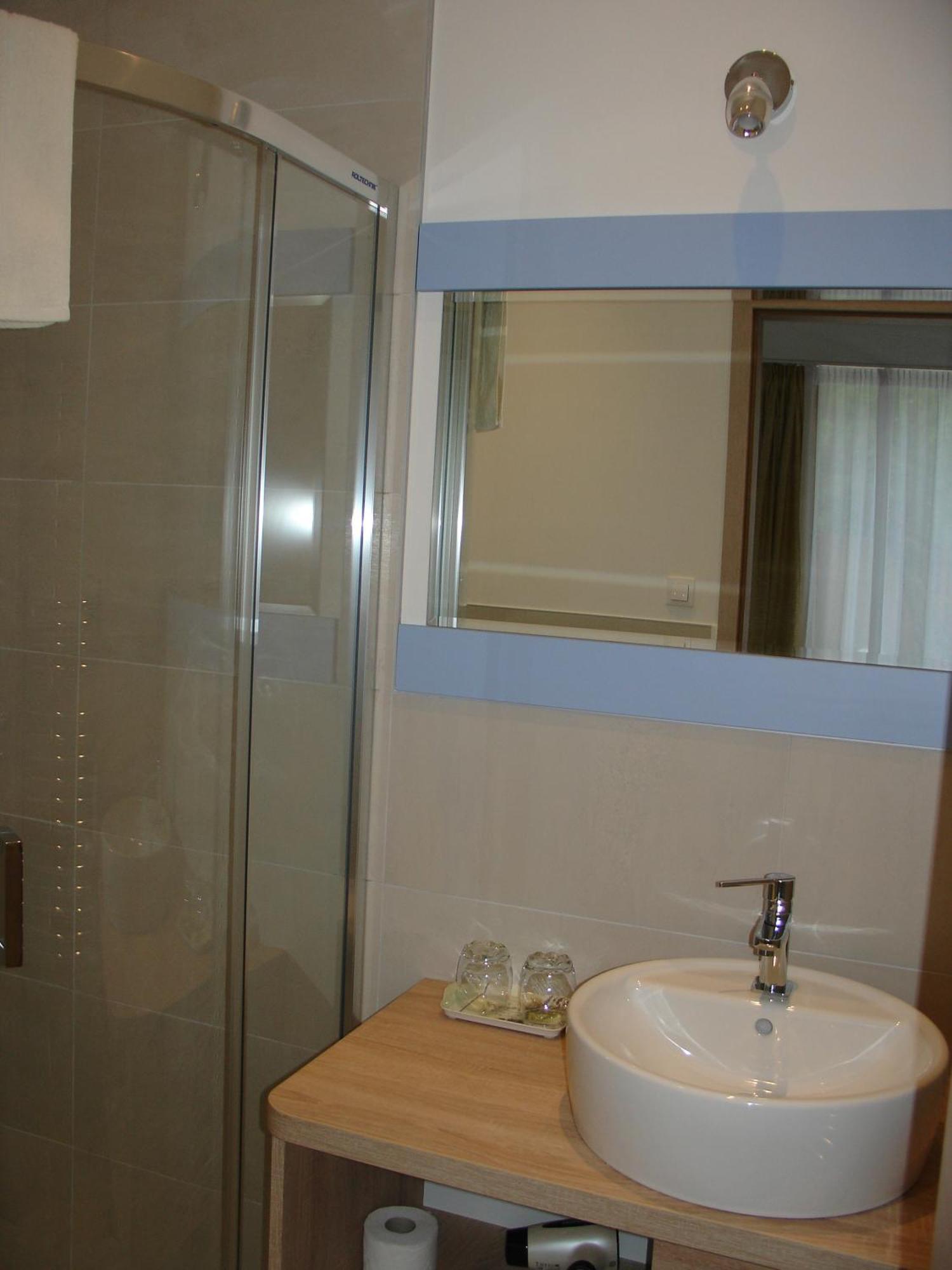 Ujhely Apartmanhaz Siofok Ngoại thất bức ảnh